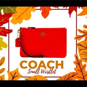 Coach Small Wristlet - Polished Pebbled Leather  ❤️